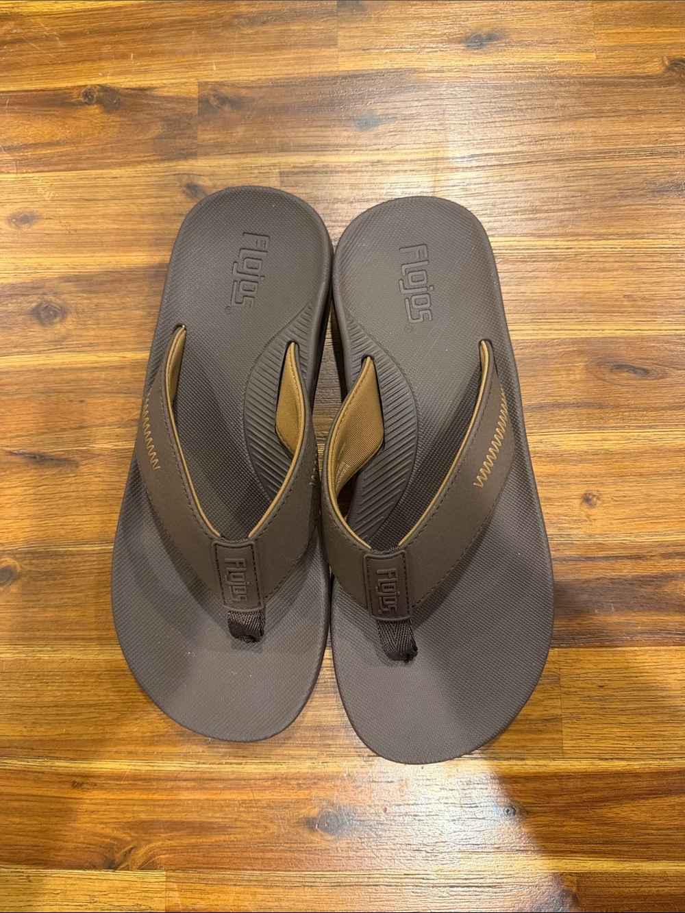 Flojos Brown and Tan Men’s Flip Flops